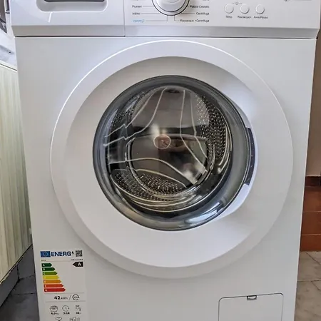 Modern And Cozy Live Like A Local קומו