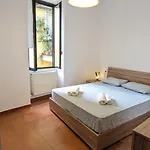 Modern And Cozy Live Like A Local Apartamento