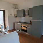 Modern And Cozy Live Like A Local Apartamento Como