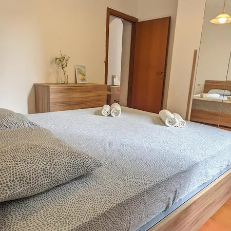 Appartamento Modern And Cozy Live Like A Local *