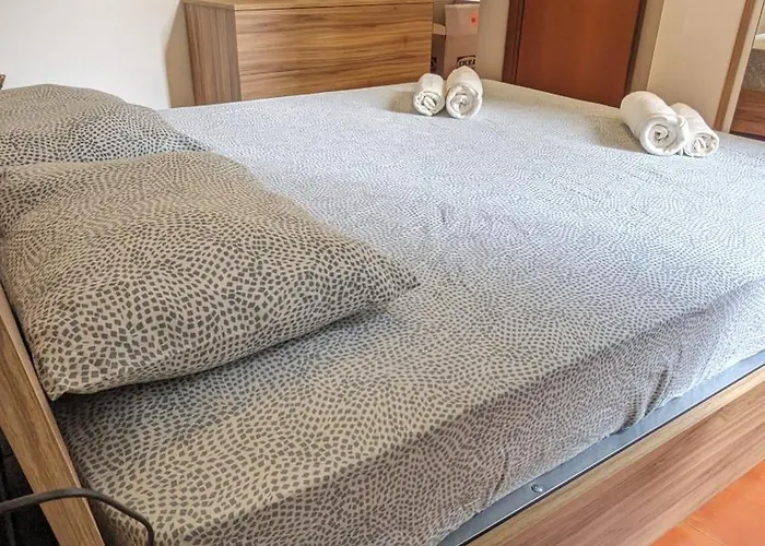 Modern And Cozy Live Like A Local Apartamento