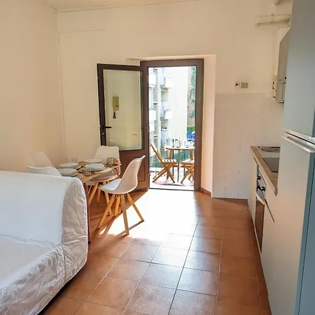 Modern&cozy Live Like A Local Apartament