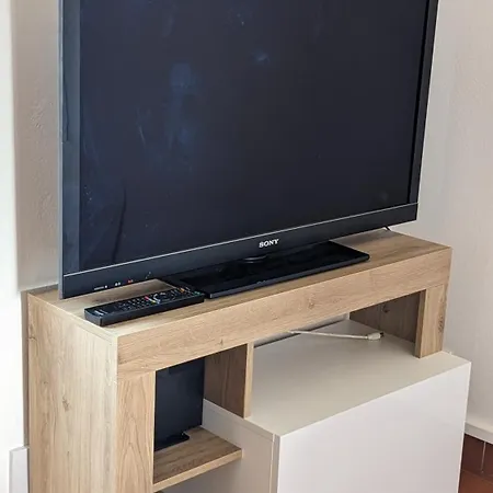 Modern&cozy Live Like A Local
