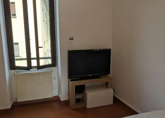 Apartment Modern And Cozy Live Like A Local