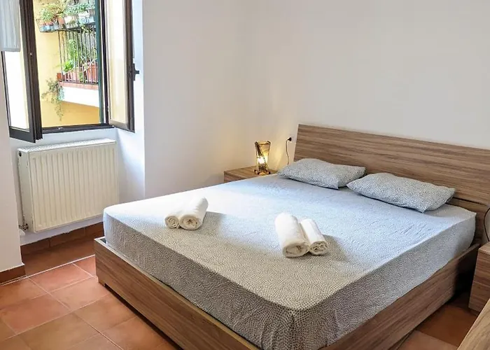 Modern And Cozy Live Like A Local Apartment *